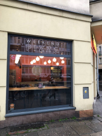 Odstąpię działający lokal gastronomiczny Pizzeria